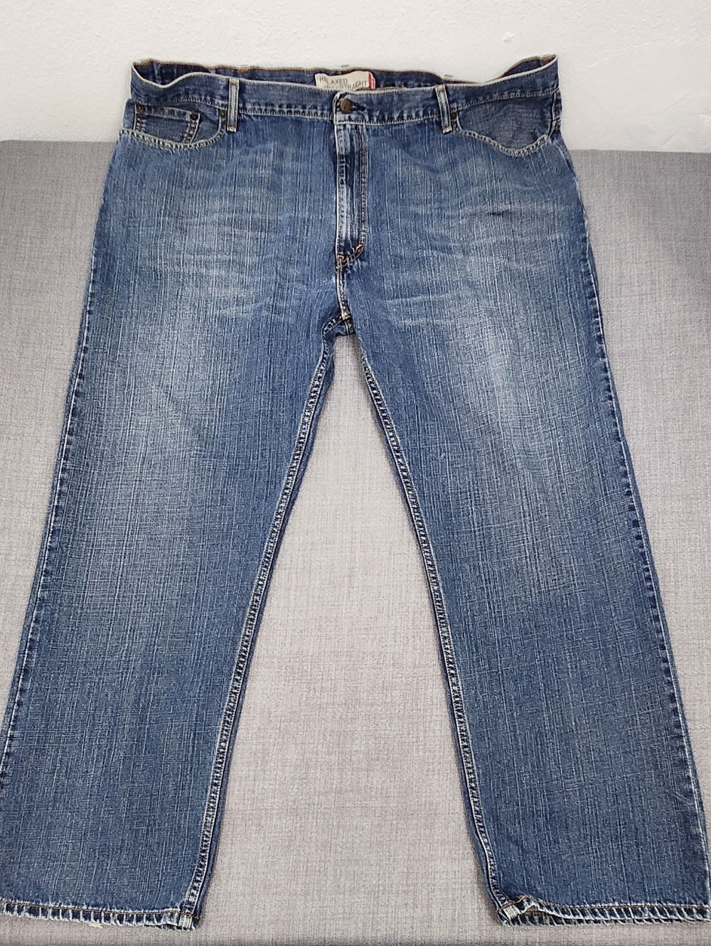 Levis 559 Relaxed Straight Leg 100%Denim Jeans. 48× 34